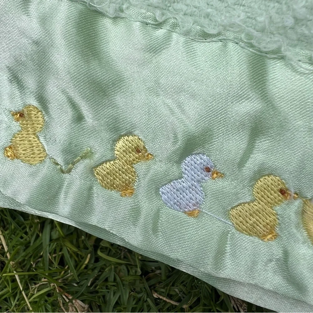 VTG Springmaid Baby Satin Trim Ducks-In-A-Row Baby Blanket Green Bamboo Blend